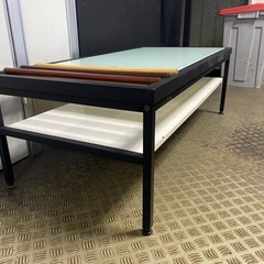 ローテーブル　カフェテーブル　ショールームの画像