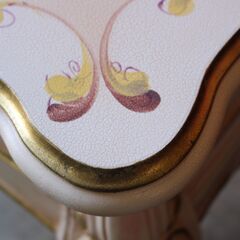 081)ロココ調のデスク アンティーク調 バラ 薔薇 猫脚 姫系の画像