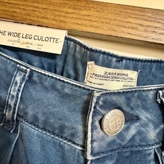 ZARA、新品パンツの画像