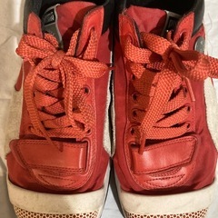 PUMA スニーカーの画像