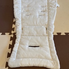 AirBuggyのピンク花柄デザインのストローラーマットの画像