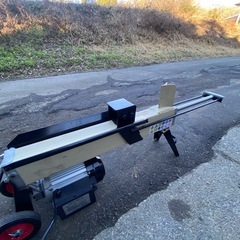 商談中　
電動　油圧　薪割り機　薪ストーブ　キャンプなどに！の画像