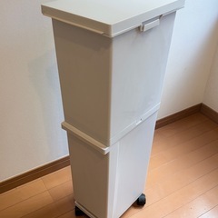 ニトリ ゴミ箱 2段ゴミ箱 ケース 収納 キャスター付きの画像