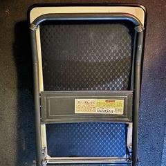 折りたたみ可能な台車の画像