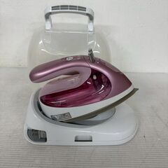 【TOSHIBA】 東芝 コードレス スチーム アイロン TA-FV62 2011年製 動作確認済み ピンク 生活家電 家庭用 A1024の画像