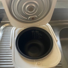 Haier マイコンジャー炊飯器 品番JJ-M30C 最大炊飯容量 0.54Lの画像