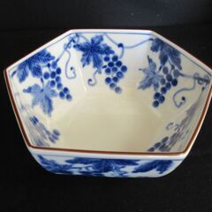 　ぶどう絵盛鉢（たち吉）　直径１８cm×高さ９cm		の画像