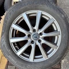 安い！スタッドレスタイヤセット225/60R17の画像