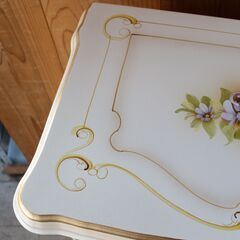 688)ロココ調のチェスト アンティーク調 バラ 薔薇 猫脚 姫系の画像