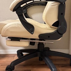 DOWINX ゲーミングチェア アイボリー/クリームの画像