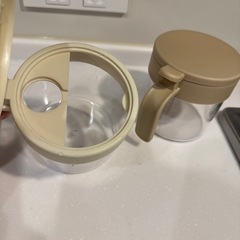 調味料入れ　スリーコインズの画像