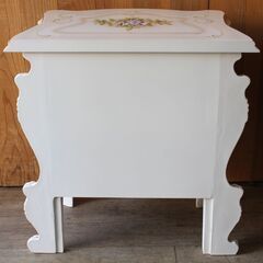 664)ロココ調のチェスト アンティーク調 バラ 薔薇 猫脚 姫系の画像