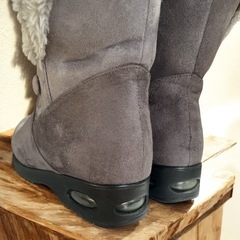 ボアブーツ 22.5cm スエード調 4Eワイズ グレー 防水加工 ローヒールの画像