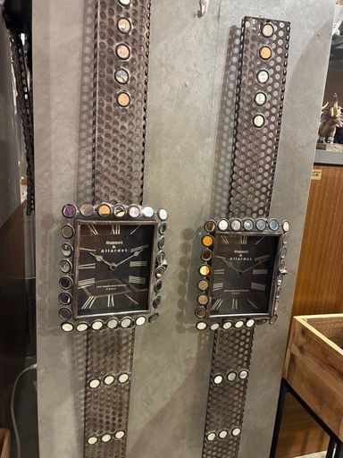 腕時計型の壁掛け時計 公式 入手困難 幻の時計 ミッキーマウス 腕時計