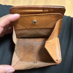 アルズニ　折り財布　レザー財布の画像