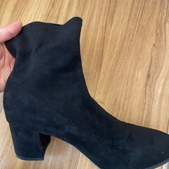 UNIQLO 黒ブーツ　23.5センチの画像