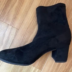 UNIQLO 黒ブーツ　23.5センチの画像