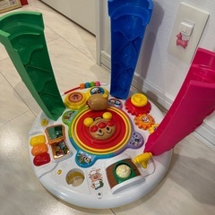 アンパンマンおもちゃ　テーブルの画像