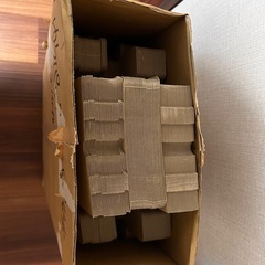 交渉中　60サイズの小物用段ボール箱140枚の画像