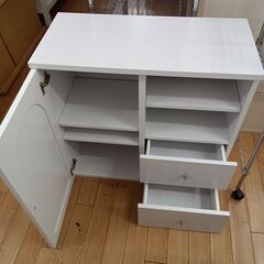 ★リユースのサカイつくば店★TK7717  扉付収納 ホワイト H73×D36×W76 クリーニング済みの画像