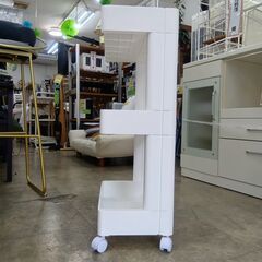 セール開催中！表示価格からさらに15～50％OFF！（サルベージ品を除く）プラスチックワゴン　キャスター付きの画像