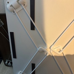 折りたたみテーブルの画像