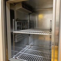 C(7767) SANYO 台下冷蔵庫 SUR-F1861SA W1800D600H800 415L 87kg 100V50/60Hz 業務用 厨房 飲食店 店舗用 直接引き取り歓迎 大阪の画像