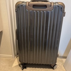 キャリーケースの画像