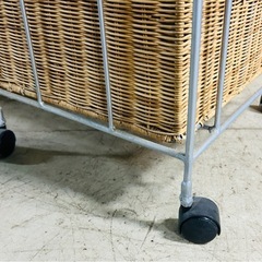 【無料】【引取限定】キャスター付きランドリーワゴンお譲りします2025/12/16〜の画像