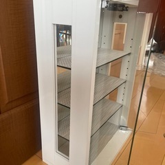 コレクションケース　ガラスケース　ショーケース　壁面収納　木製　ホワイト　　の画像