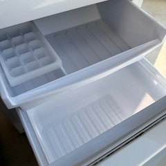 SHARP 2ドア冷蔵庫 SJ-D140D-W 2017年の画像