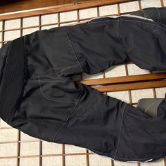 トライアンフ　ライダーパンツの画像