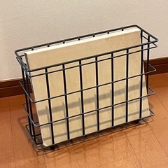 マガジンラック スチールの画像