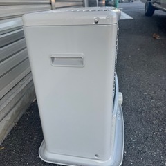 💛石油ストーブ 2022年製の画像