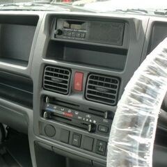 ❑全国自社ローン対応❑       ●平成29年3月登録スズキキャリイKC 4WD の画像