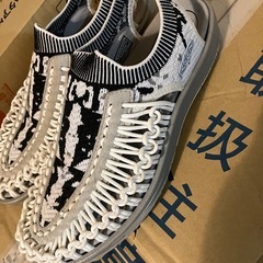 keen uneek evo サンダルの画像