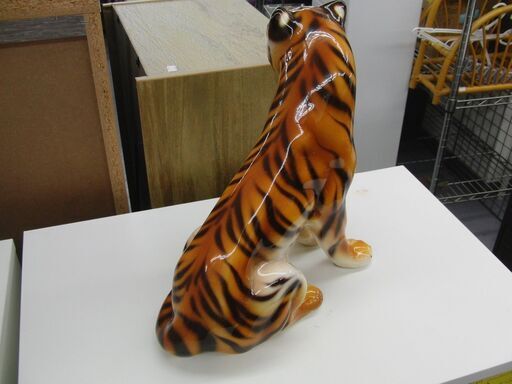タイガー 置物 虎 ベンガルトラ イタリア製 陶器 高さ32cm 縁起物 オブジェ 札幌 手稲