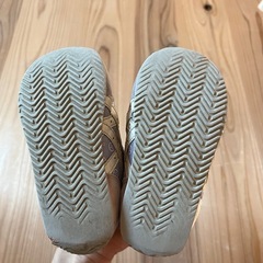 asics ベビーシューズ 紫色 マジックテープの画像