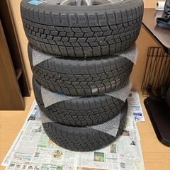 スタッドレスタイヤ レクサスCT200の画像