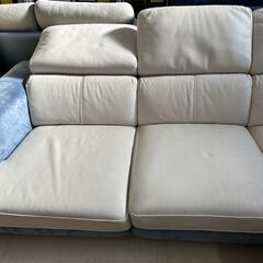 【ジャングルジャングル滋賀草津店】ジモティ来店特価!!　電動L字ソファー　ﾌﾞﾙｰ×ﾎﾜｲﾄ　J-2512100の画像