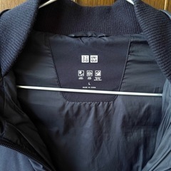 ユニクロ シームレスダウン レディース L ネイビー フード付き 冬アウターの画像