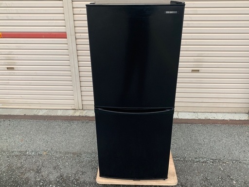 アイリスオーヤマのノンフロン冷凍冷蔵庫 IRSD-14A-B