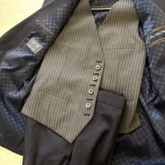 メンズスーツ　ジャケット/ベスト/パンツ　3点まとめての画像