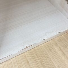 A-881【リユースのサカイ野々市店】ジモティ来店特価‼ 食器棚 木製 木目調 アイボリー クリーニング済みの画像