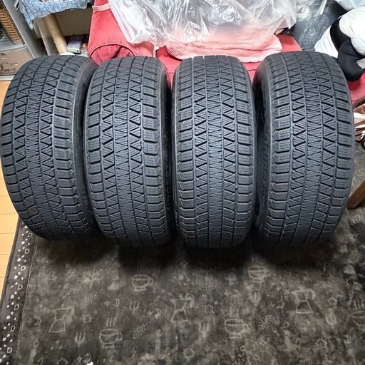 ヤフオクでそろそろ売れてしまうので取引は中止になります。