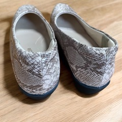 人気✨美品 RECONTI design パイソン 蛇柄 23cm パンプス  靴の画像