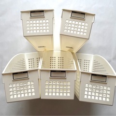 白い収納バスケット7点セット（ファイルボックス5／浅型バスケット2）通気穴タイプの画像