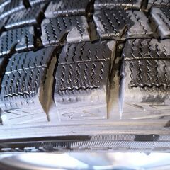 格安！スタッドレスタイヤ175/65R15 4本セット 山有り！ ダンロップ 日本製の画像