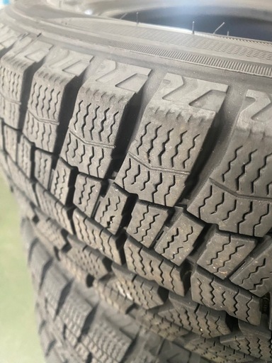 【取引中
】スタッドレスタイヤ 155/65R14