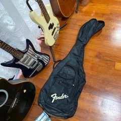 ジャンク楽器まとめて5本 ギター・ベース（修理/部品取り）の画像